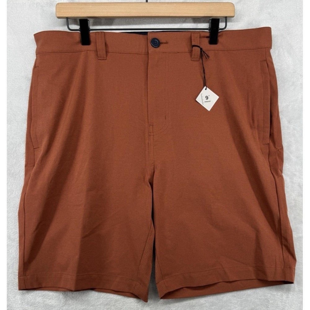 Travis Mathew Step Dance Golf Shorts Maple 9" Inseam Men's Size 36 NWT